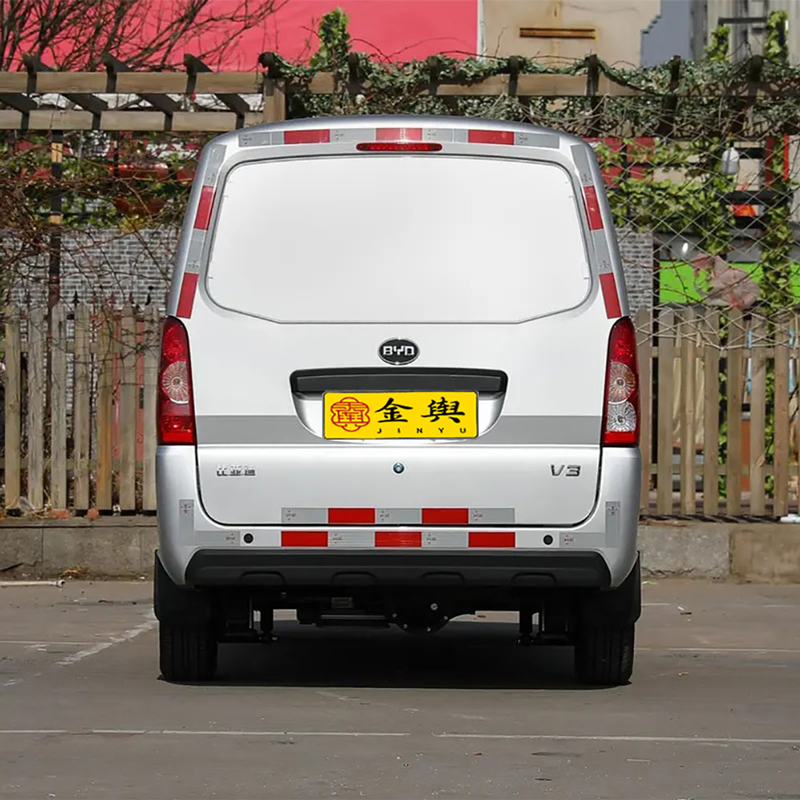 Поддержанный BYD V3 2021, базовый фургон