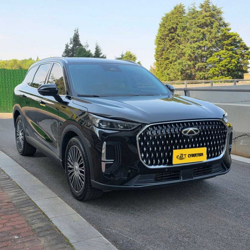 Chery Tiggo 8L 2024 2.0T 2WD Premium Edition — пятиместный среднеразмерный внедорожник с мощными характеристиками, качественный подержанный вариант для семей.