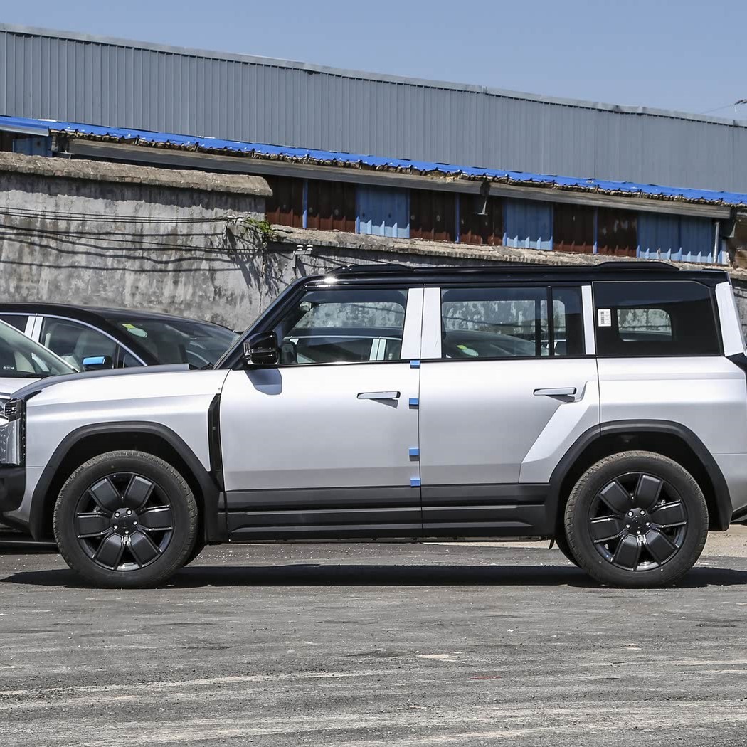 Chery iCAR 03T 2024, Двухколесный автомобиль повышенной проходимости