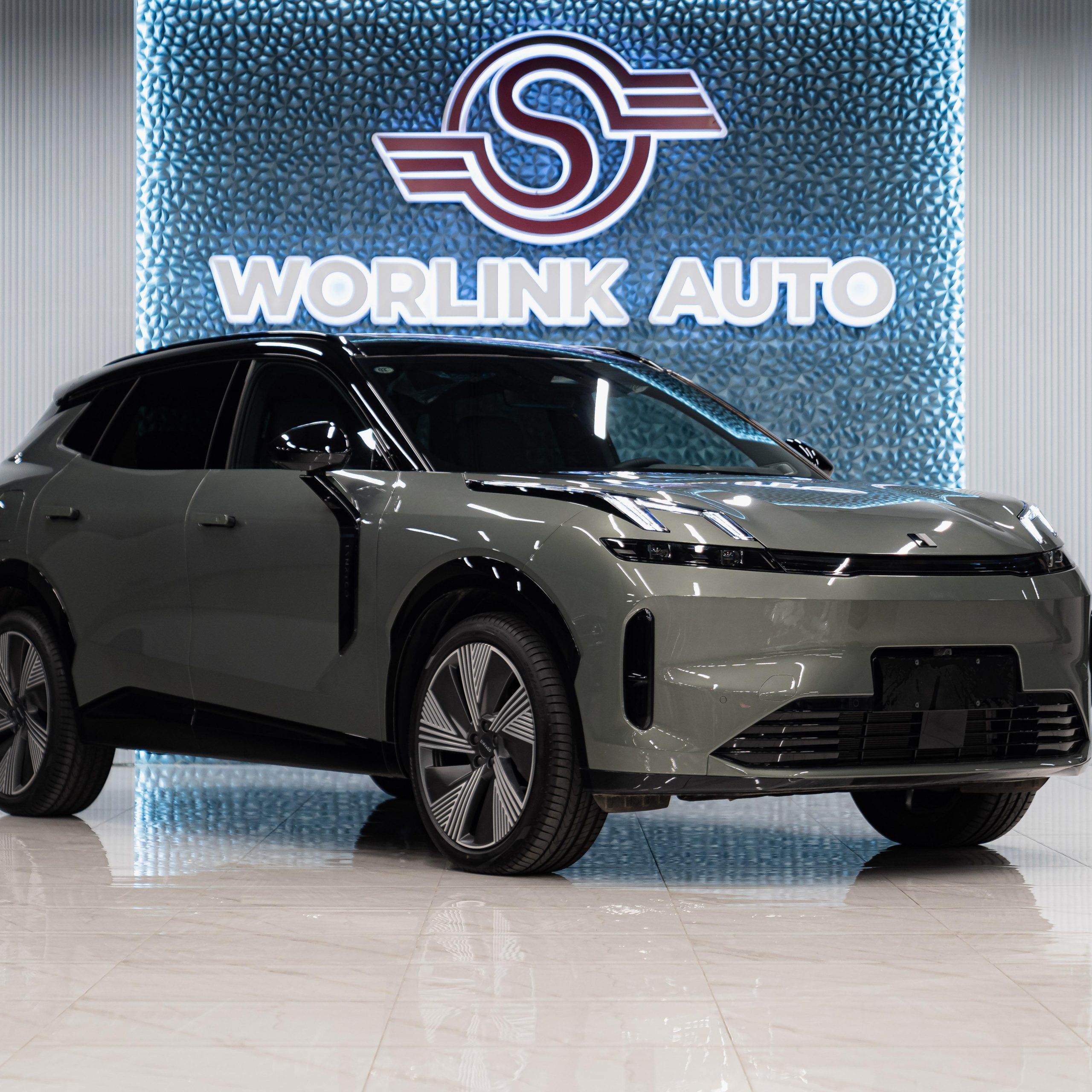 Lynk Co 08 PHEV – В наличии в России, подключаемый гибридный внедорожник, 381 л.с., премиальный дизайн, немедленная доставка.