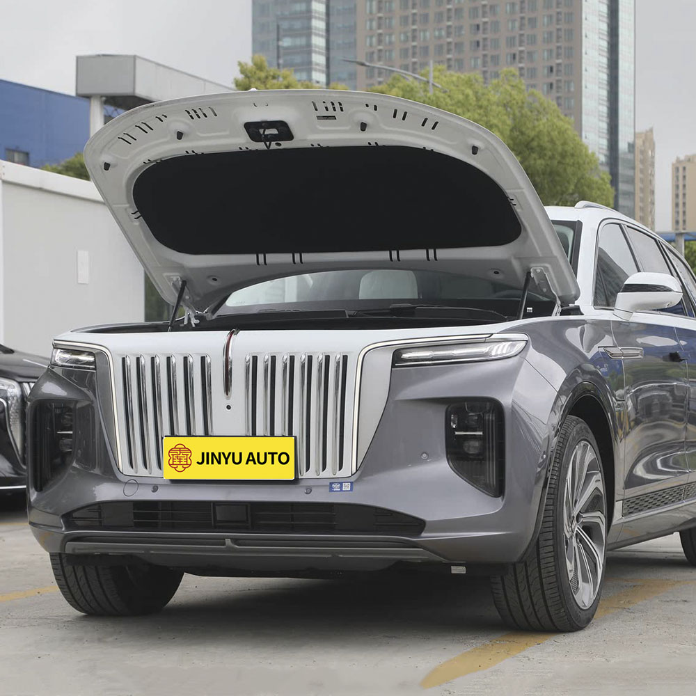 Четырехместный флагманский автомобиль Hongqi E-HS9 2024 с пробегом 660 км
