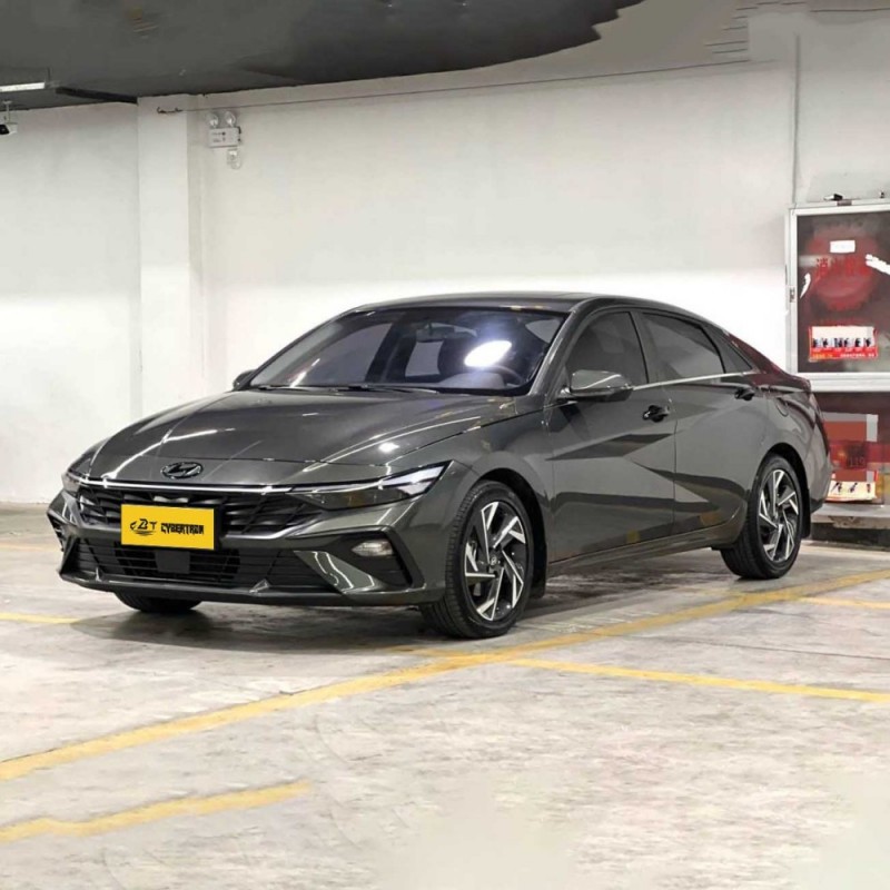 Hyundai Elantra 1.5L CVT GLX Elite Edition 2023 года — компактный седан, экономичный и стильный, хороший выбор для надежного подержанного автомобиля.