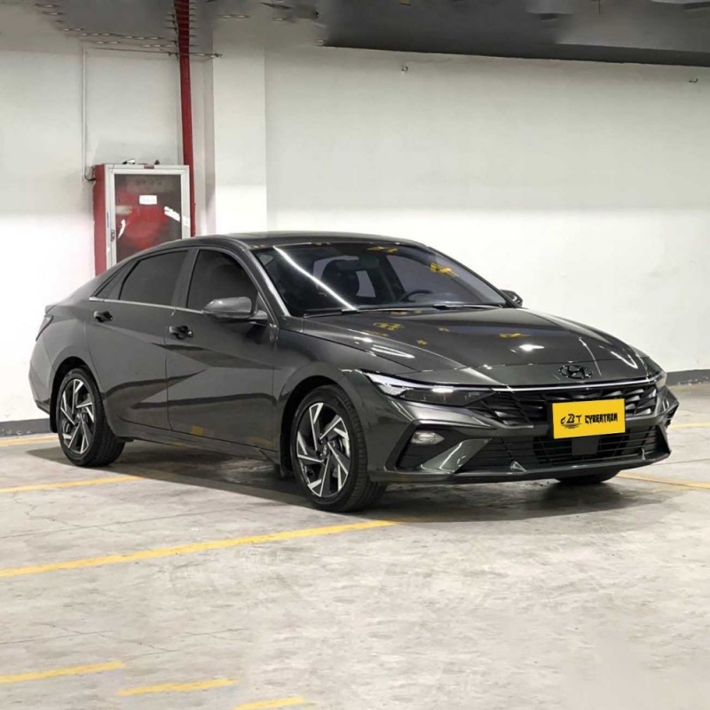 Hyundai Elantra 1.5L CVT GLX Elite Edition 2023 года — компактный седан, экономичный и стильный, хороший выбор для надежного подержанного автомобиля.