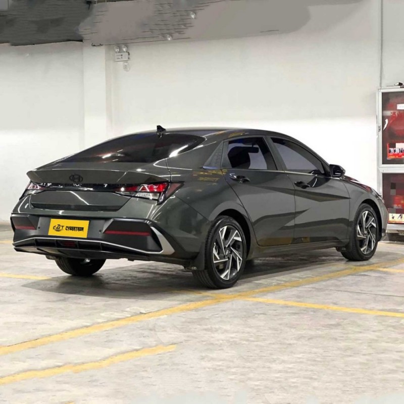 Hyundai Elantra 1.5L CVT GLX Elite Edition 2023 года — компактный седан, экономичный и стильный, хороший выбор для надежного подержанного автомобиля.