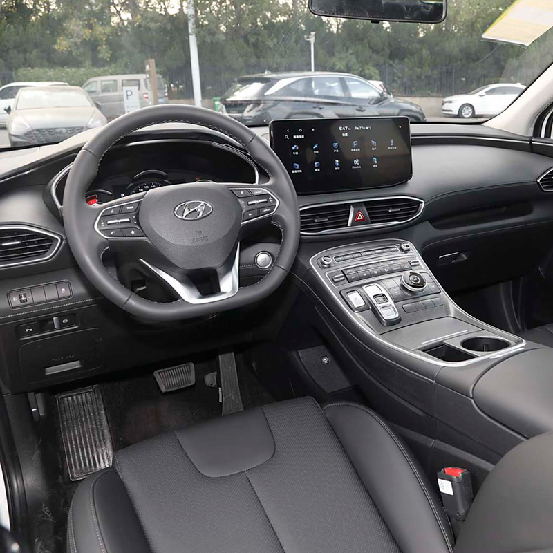 Поддержанный Hyundai Santa Fe 2023, 2.5T GLX 2WD