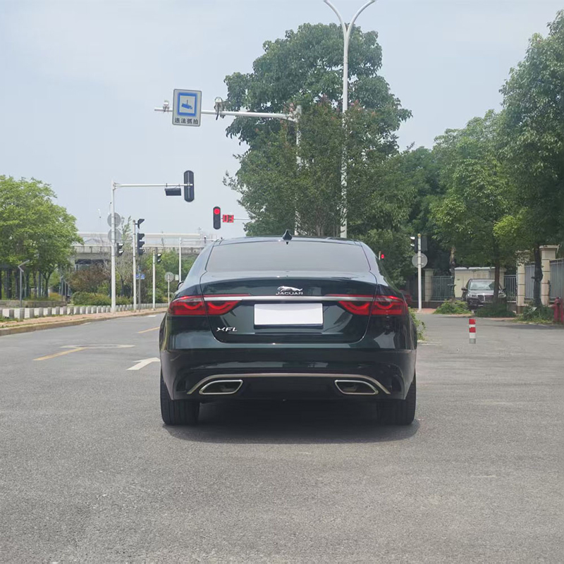 Поддержанный Jaguar XFL 2023, 2.0T P250 2WD Luxury