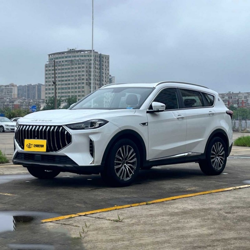 Jetour X70 Plus 2024 Champion Edition 1.5T DCT Champion MAX 7-местный внедорожник: Просторный и доступный, идеально подходит для семей из нескольких человек (б/у).