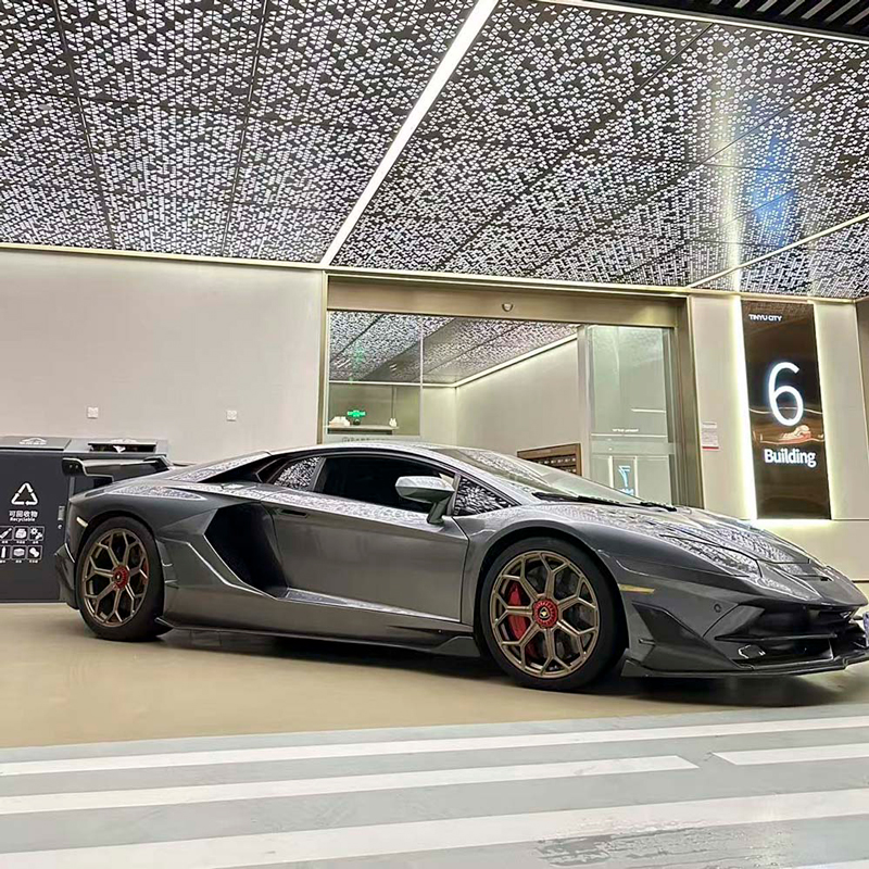 Поддержанный Lamborghini Aventador LP 700-4 2011