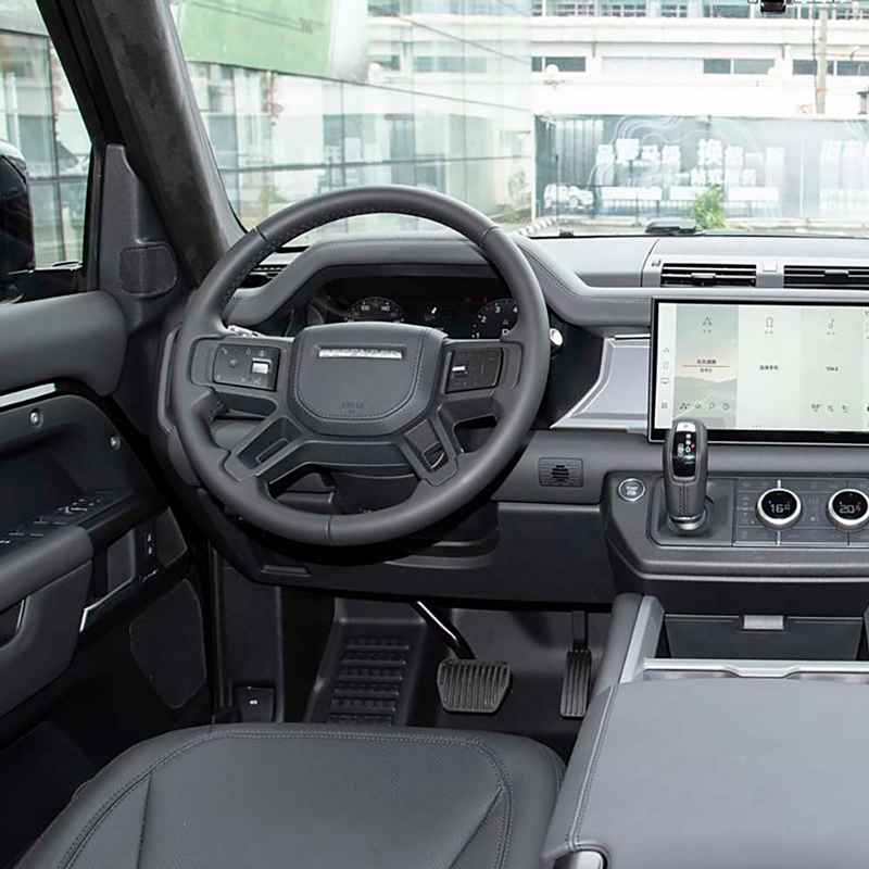 Поддержанный Land Rover Defender 110 2024, 3.0T P400 Black Edition