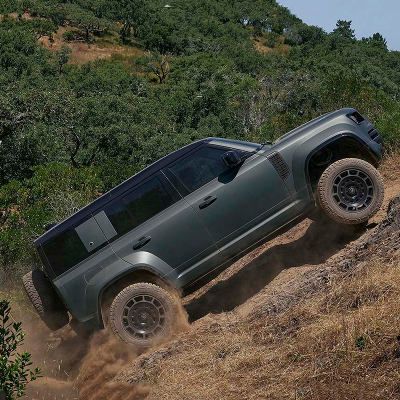 Поддержанный Land Rover Defender 110 2024, 3.0T P400 Black Edition