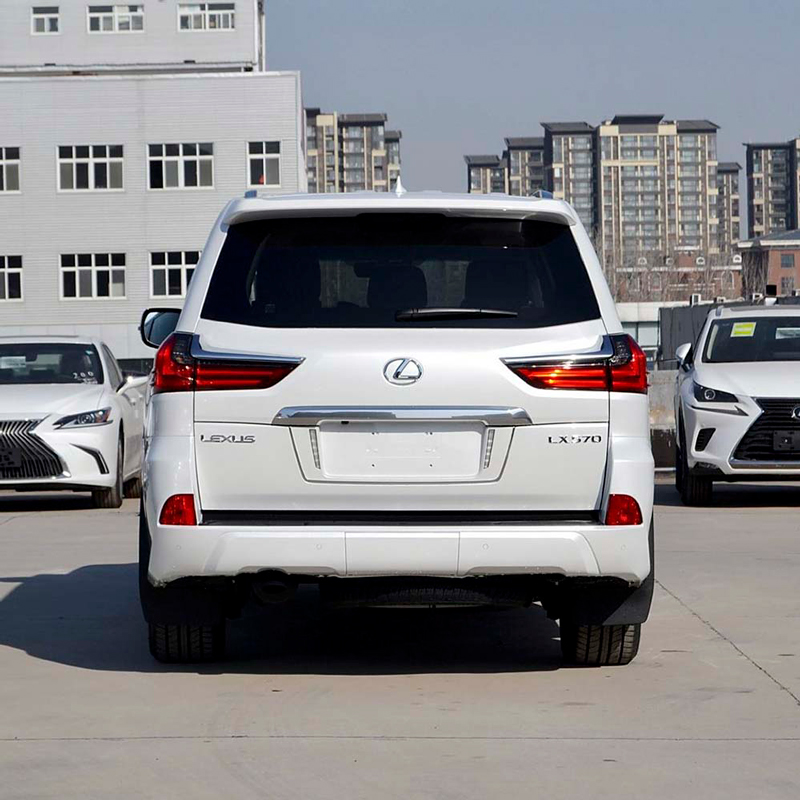 Поддержанный Lexus LX570 2019, Dynamic Luxury