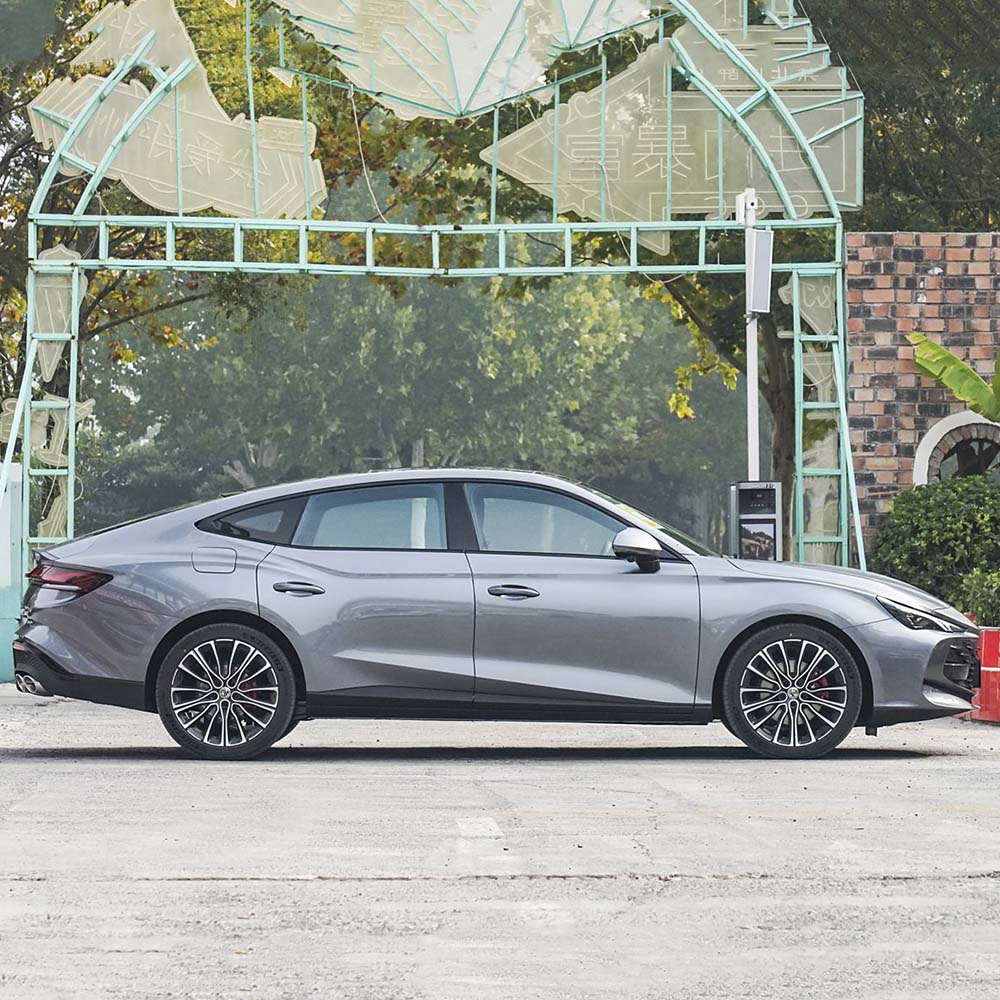 MG7 2025 2.0T 405 В роскошном исполнении