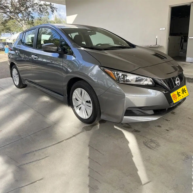 Поддержанный Nissan Leaf 2022, электромобиль