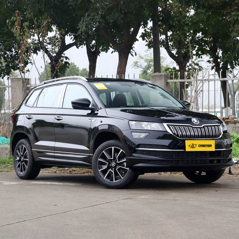 Škoda Karoq, модель 2025, TSI280, комплектация «Премиум» Немецкий компактный SUV, экономичный и практичный, почти новый подержанный семейный автомобиль для повседневных поездок