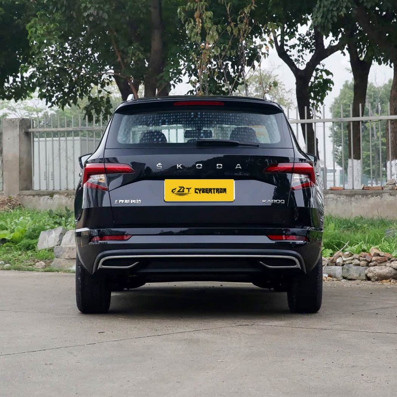 Škoda Karoq, модель 2025, TSI280, комплектация «Премиум» Немецкий компактный SUV, экономичный и практичный, почти новый подержанный семейный автомобиль для повседневных поездок