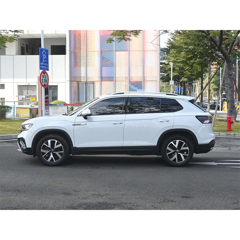 Tayron 2023 300TSI 2WD Luxury Plus Advanced Edition: немецкий среднеразмерный внедорожник, комфортный для семейного использования, идеально подходит для семей с двумя детьми