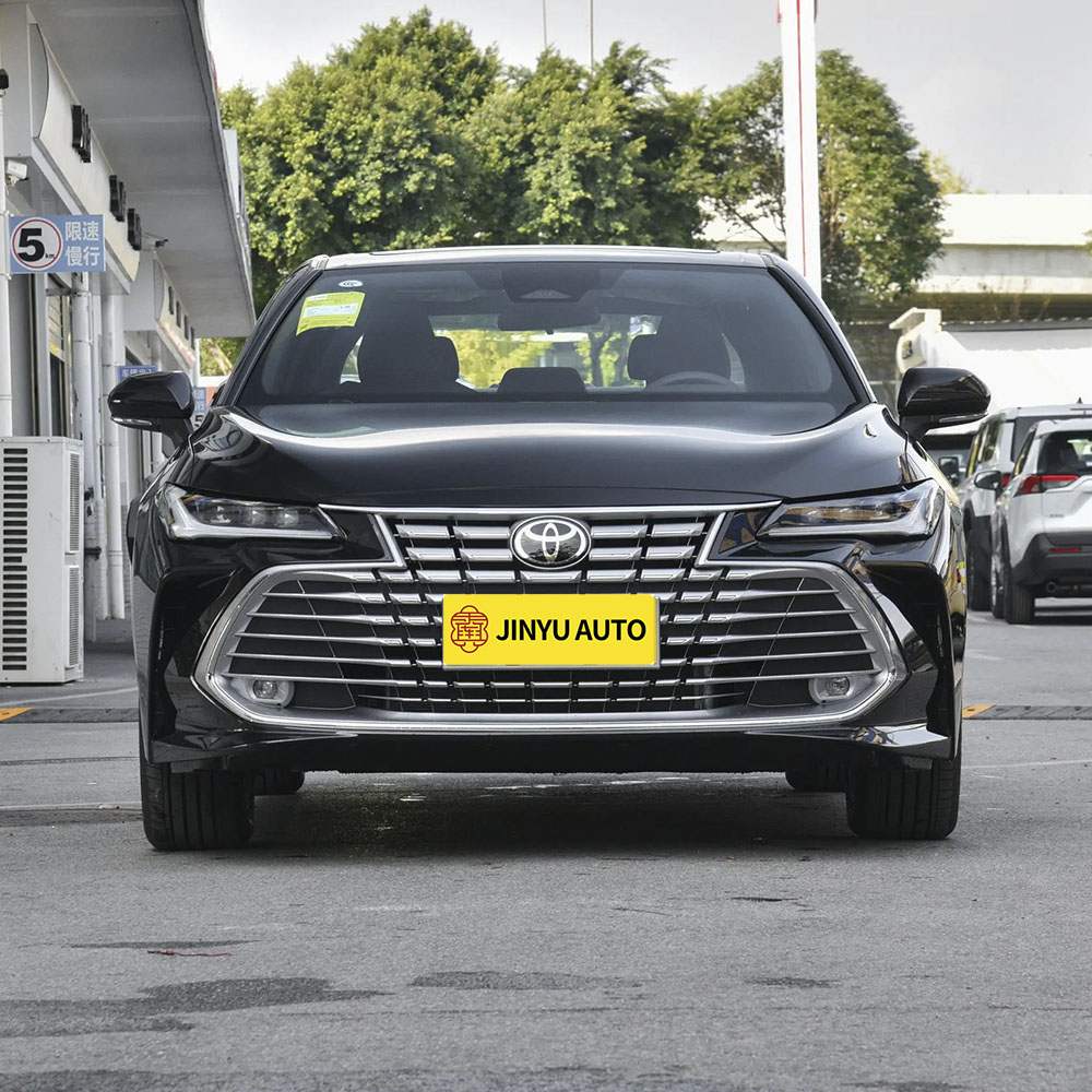 Подержанная Toyota Avalon 2.0L CVT Progressive Edition 2024 года выпуска