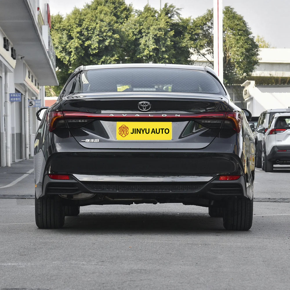 Подержанная Toyota Avalon 2.0L CVT Progressive Edition 2024 года выпуска