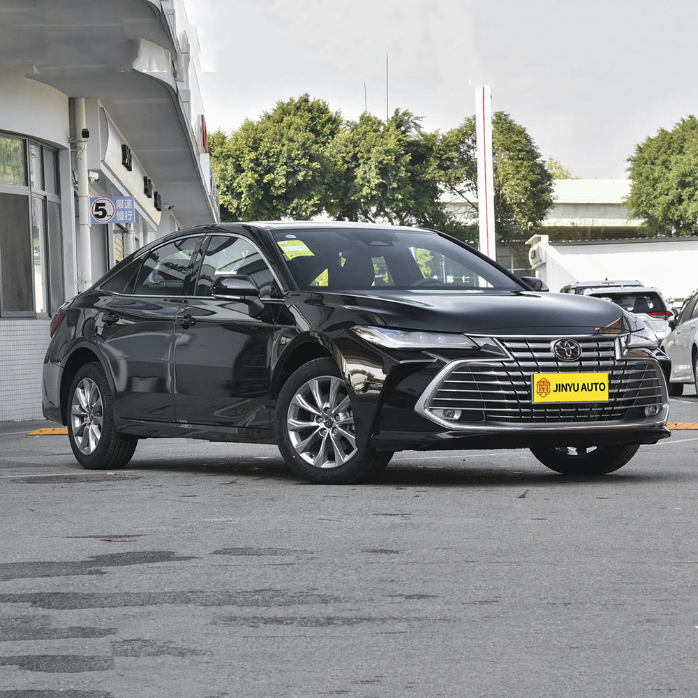 Подержанная Toyota Avalon 2.0L CVT Progressive Edition 2024 года выпуска