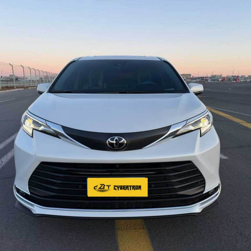 Toyota Sienna 2024, 2,5 л гибрид, комплектация Comfort Совместное производство, крупногабаритный MPV на 7 мест, экономичный в эксплуатации. Отличный выбор для семейных поездок на вторичном рынке.