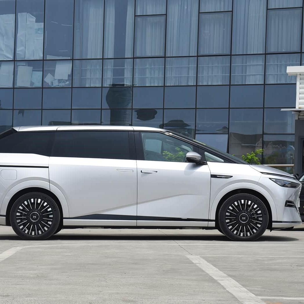 Xpeng X9 (модель 2025 года) Максимальная дальность действия 740 м