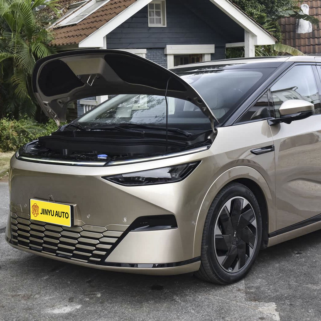 Xpeng X9 2024 640 4WD с максимальной производительностью