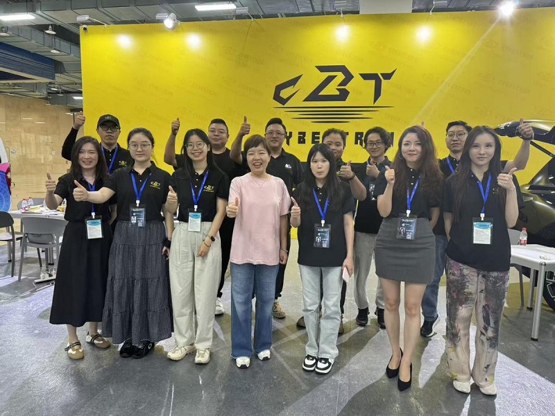 Платформа для экспорта подержанных автомобилей CBT впервые была представлена на выставке automobile export industry belt