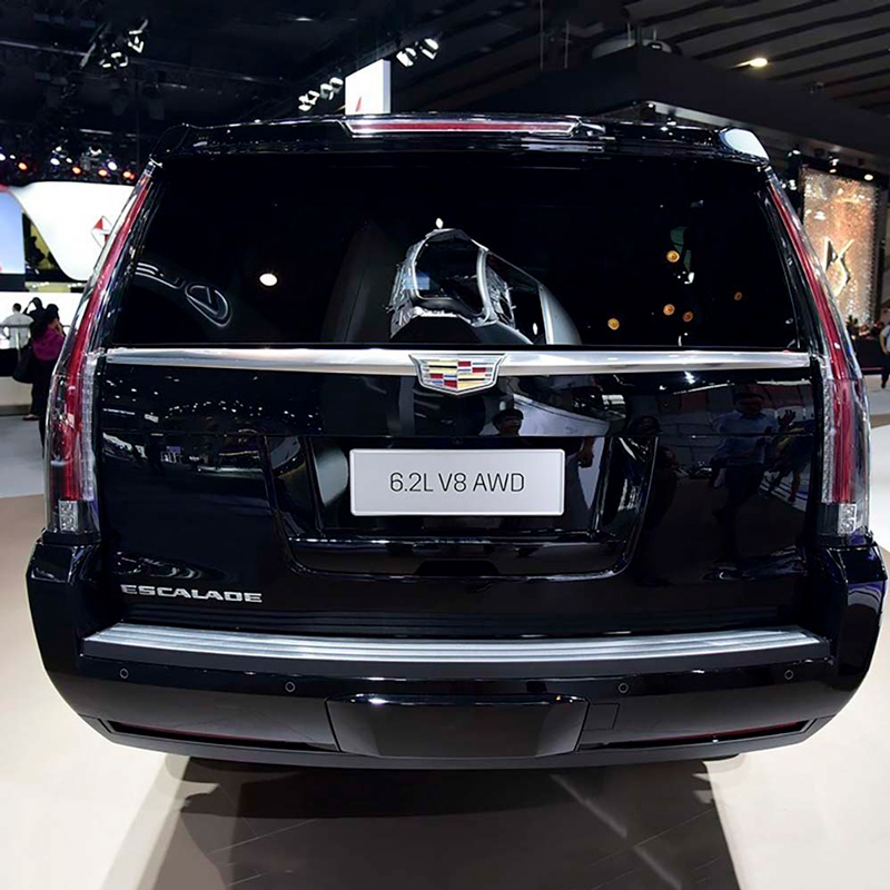 Поддержанный Cadillac Escalade ESV 2017, 6.2L Platinum