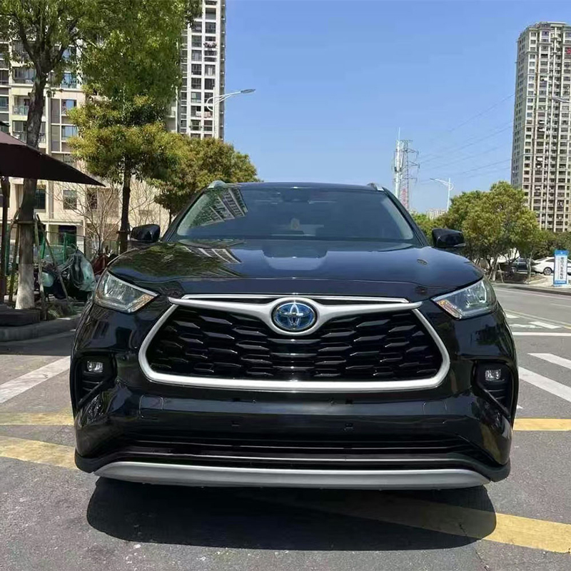 Поддержанный Toyota Highlander 2022, Hybrid 2.5L 4WD Luxury 7 мест