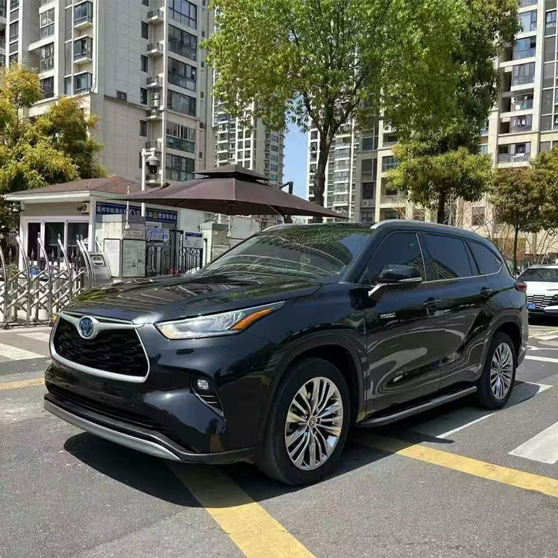 Поддержанный Toyota Highlander 2022, Hybrid 2.5L 4WD Luxury 7 мест