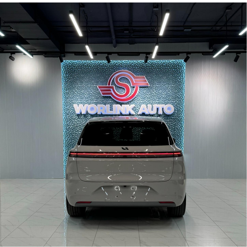 LI AUTO L6 5-местный EREV – Россия. В наличии, запас хода 1390 км, оптимизирован для холодной погоды, сертифицирован EAC, немедленная доставка.