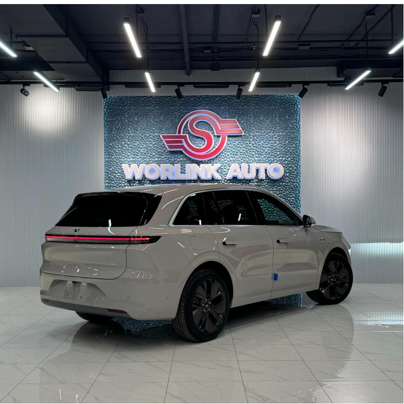 LI AUTO L6 5-местный EREV – Россия. В наличии, запас хода 1390 км, оптимизирован для холодной погоды, сертифицирован EAC, немедленная доставка.