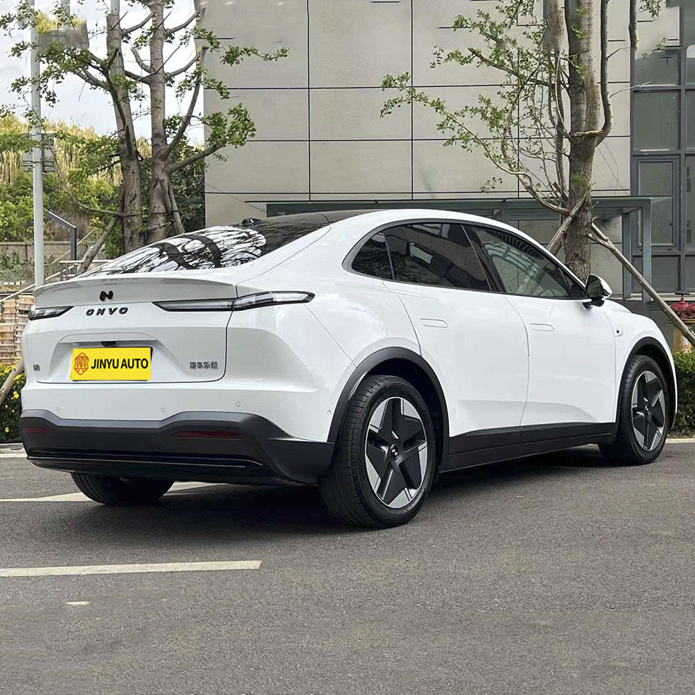 модель onvo L60 2024 года выпуска, стандартная версия с пробегом 555 км