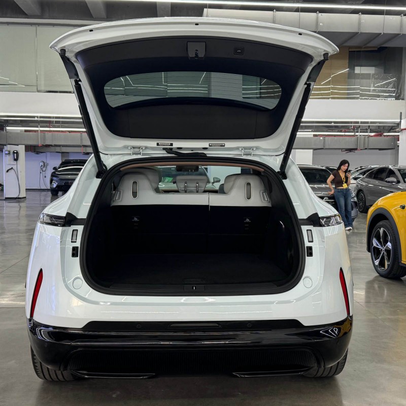 Аватр 07 Pro, чисто электрическая модель 2024, среднеразмерный электросув с технологиями Huawei, подержанный автомобиль футуристического дизайна
