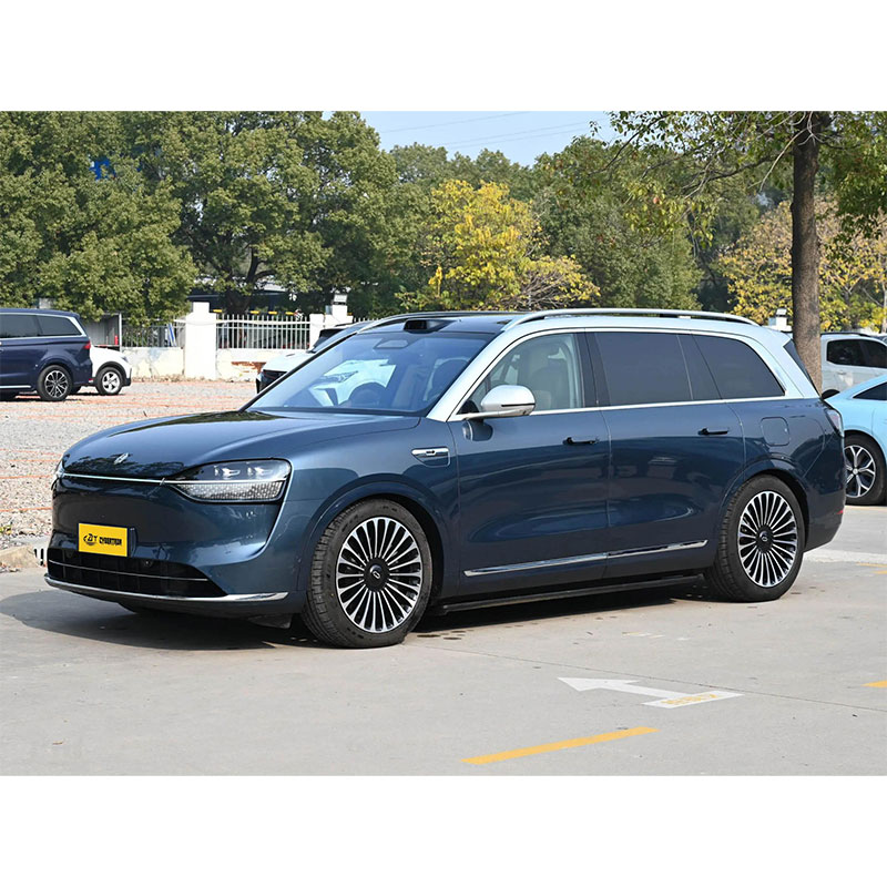 Wenjie M9 2024 Extended Range Ultra Edition — полноразмерный флагманский внедорожник с интеллектуальными технологиями Huawei, роскошный шестиместный новый автомобиль.