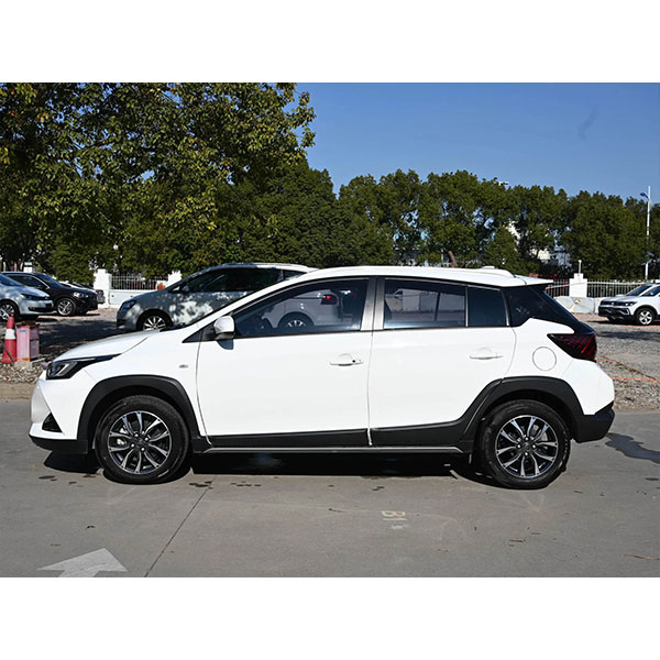 Экономичный и практичный хэтчбек Toyota Yaris L 2022 года выпуска, версия Yaris X 1.5L CVT Luxury PLUS, надежный для ежедневных поездок, подходит для семейного использования.