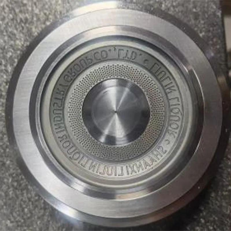 Процесс сборки форм для литья под давлением