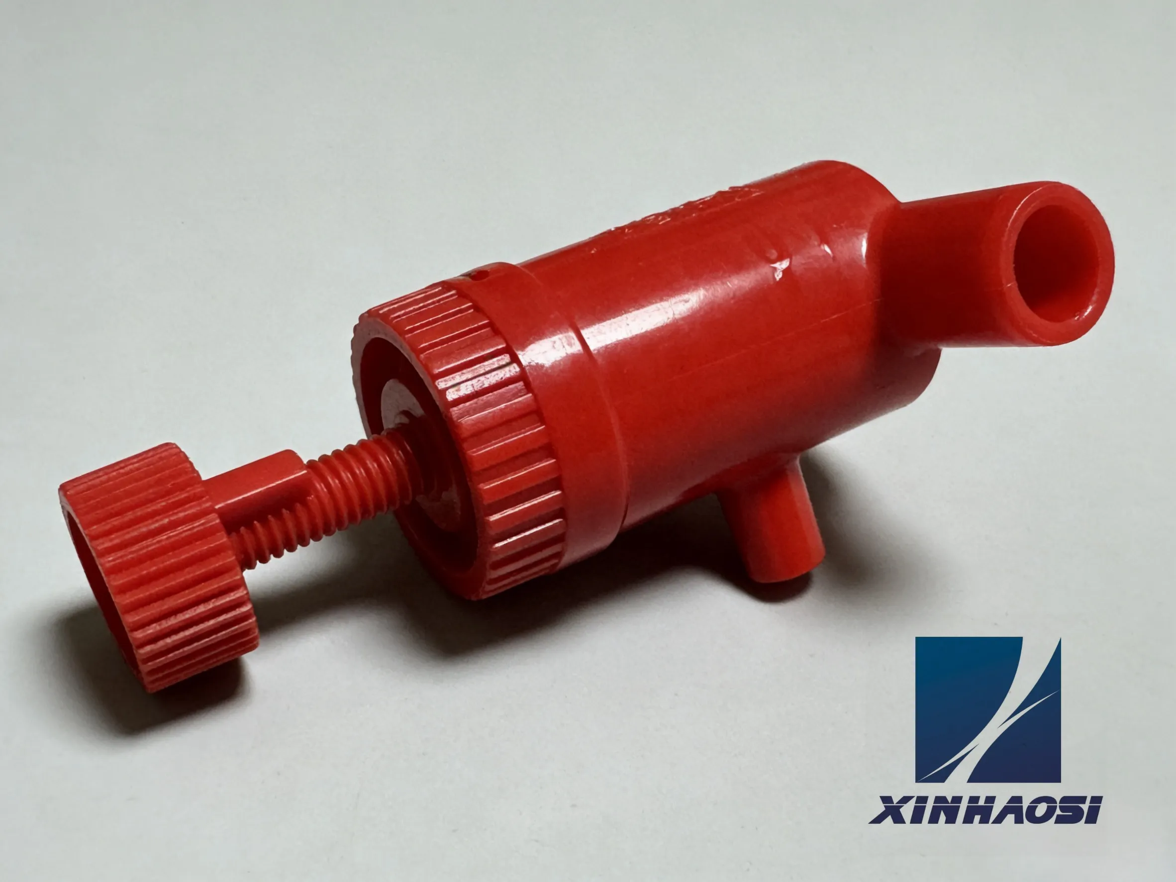 Красный регулируемый регулирующий клапан