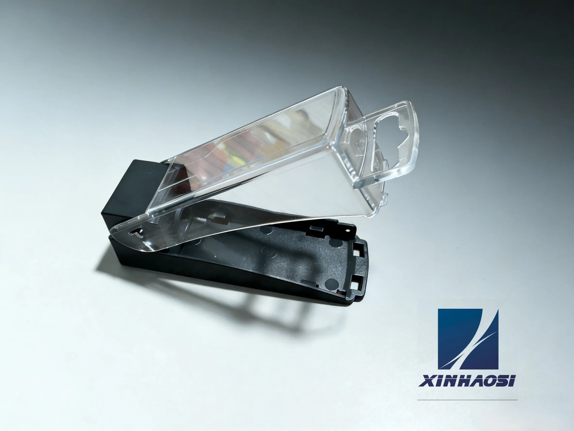 Малая прозрачная крышка для упаковки режущих инструментов