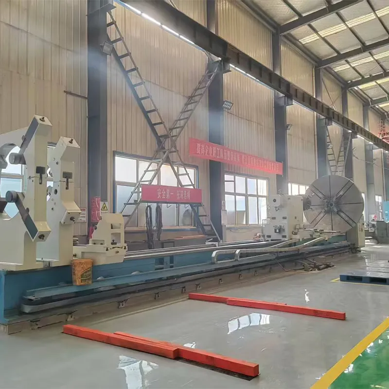 Мощный горизонтальный токарный станок