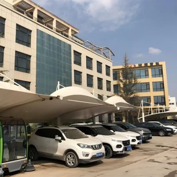 Тепло в самую холодную зиму: компания Yurun Heavy Industry раздает защитное снаряжение работникам на передовой