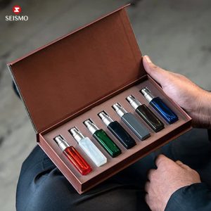 Жесткие магнитные коробочки для накладных ногтей с ложементом из пульпы от производителя Seismo Group.
