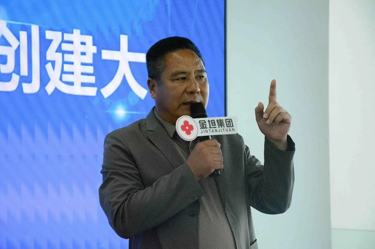 aec23fdb52f38f53bb2b11e04f2caa27