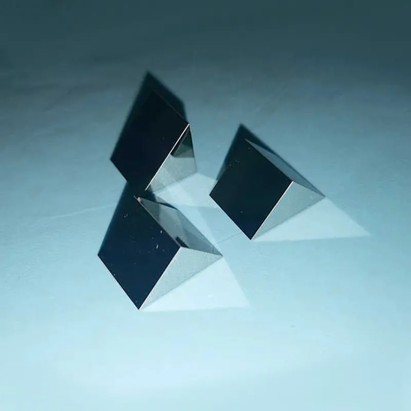 Германиевые призмы с прямым углом