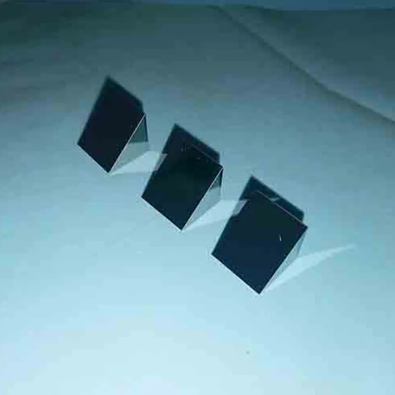 Кремниевые призмы с прямым углом