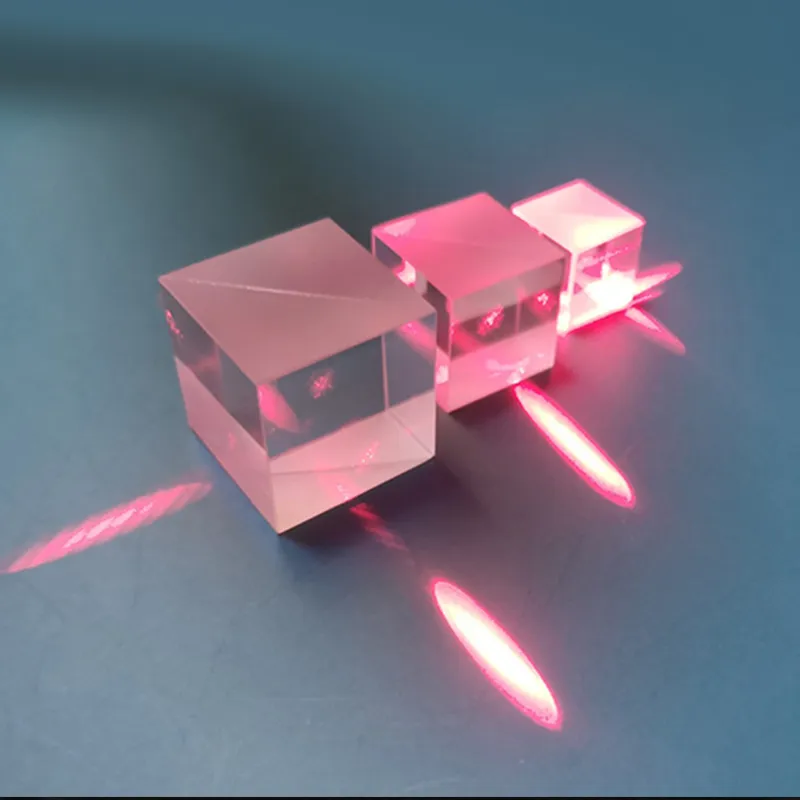 Кубовый светоделительные кубики