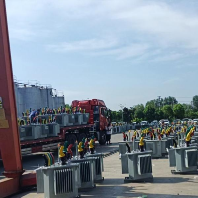 Партия трансформаторов успешно погружена и отправлена; оборудование предназначено для строительства объектов электросетевой инфраструктуры.