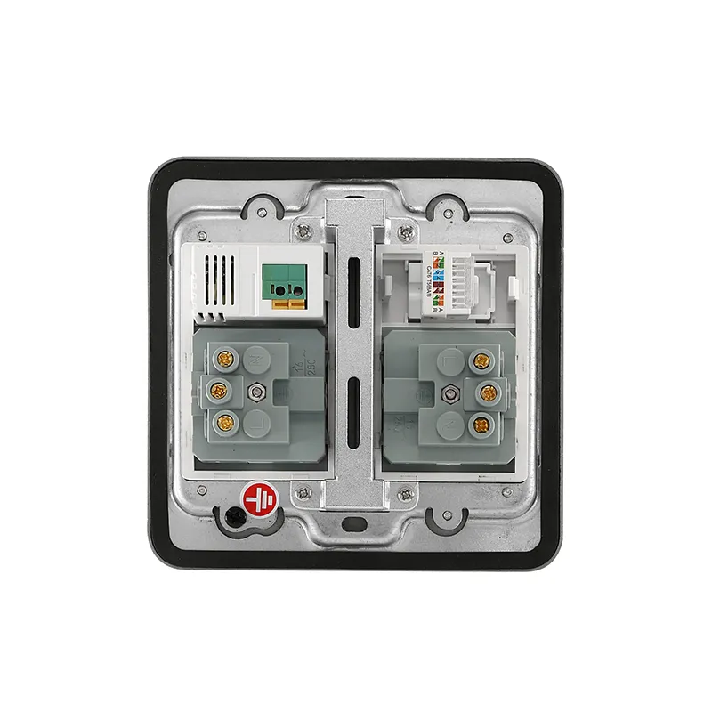 Встраиваемая напольная розетка с откидной крышкой и USB-зарядкой