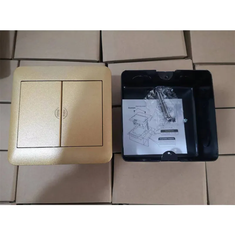 Встраиваемая напольная розетка с откидной крышкой и USB-зарядкой