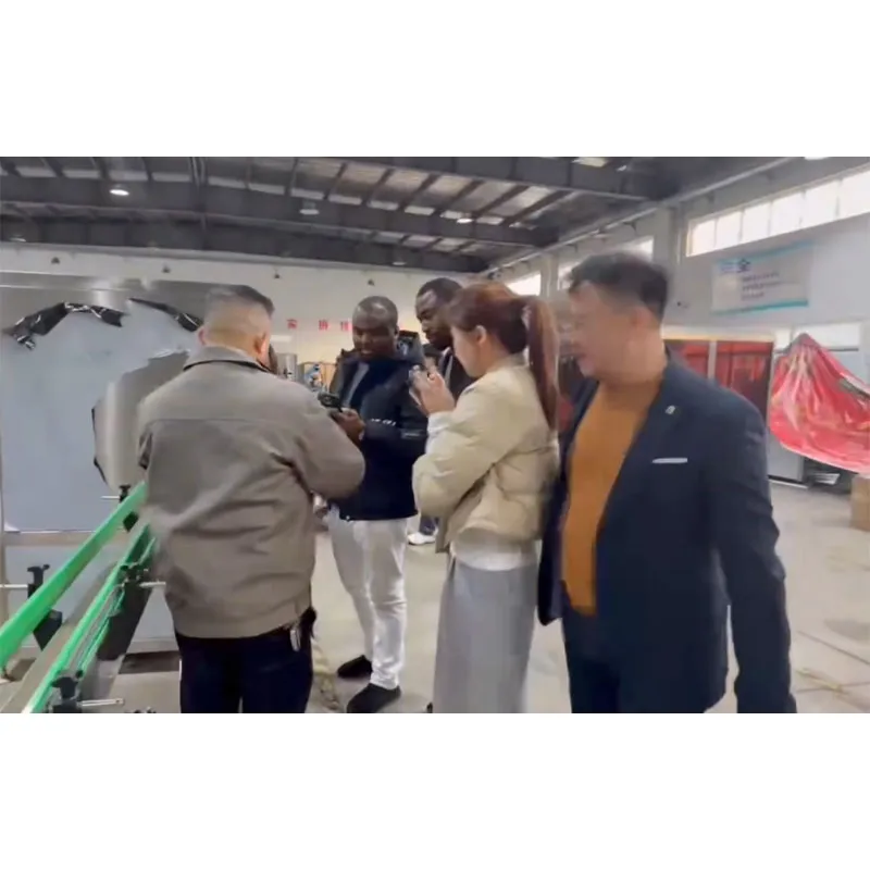 Африканские клиенты провели осмотр объектов на месте и тут же приняли решение о приобретении линий по производству упаковочного оборудования.